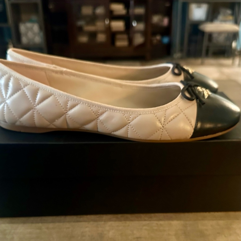 Coach Genuine Leather Allyson Quilted Ballet Flats Size 10 - Picture 4 of 16